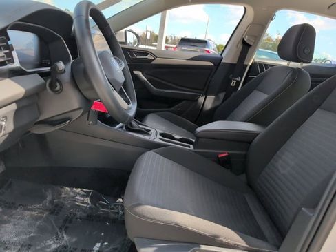 Used 2025 Volkswagen Jetta S image 23