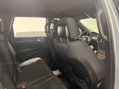 Used 2016 Jeep Grand Cherokee Laredo w/ Quick Order Package 23E image 13