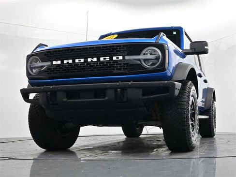 Used 2022 Ford Bronco Wildtrak image 37