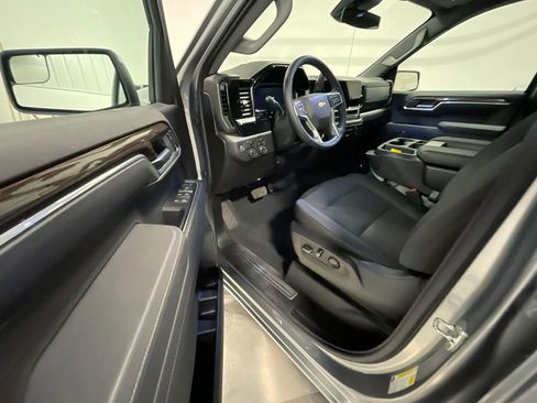 Used 2026 Chevrolet Silverado 1500 LT image 17