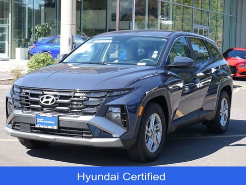 Used 2025 Hyundai Tucson SE FWD image 1