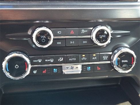 New 2026 Ford F250 Lariat w/ Black Appearance Package image 21