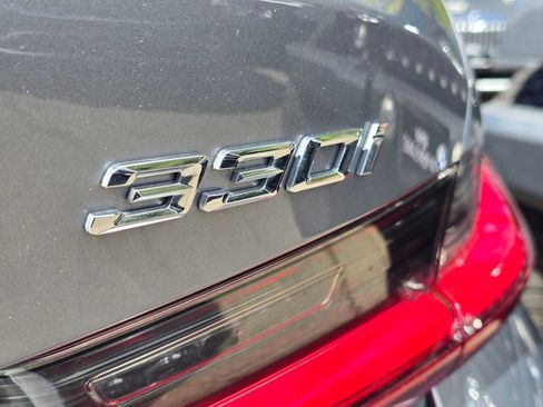 Used 2025 BMW 330i xDrive Sedan w/ M Sport Package image 14