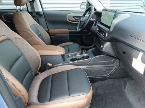 New 2025 Ford Bronco Sport Outer Banks w/ Outer Banks Tech Package+ AWD/4WD image 32
