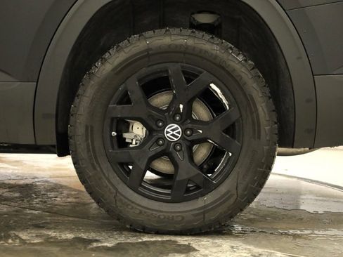 New 2026 Volkswagen Atlas Peak Edition image 39