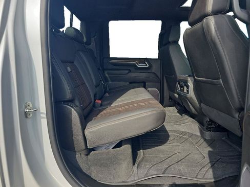 Used 2024 Chevrolet Silverado 2500 High Country w/ High Country Premium Package AWD/4WD image 9