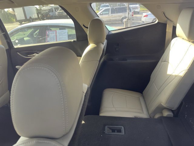 Used 2021 Buick Enclave Essence AWD/4WD image 5