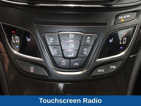 Used 2017 Buick Regal AWD image 9