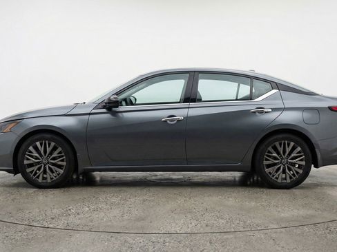 Used 2025 Nissan Altima 2.5 SV image 5