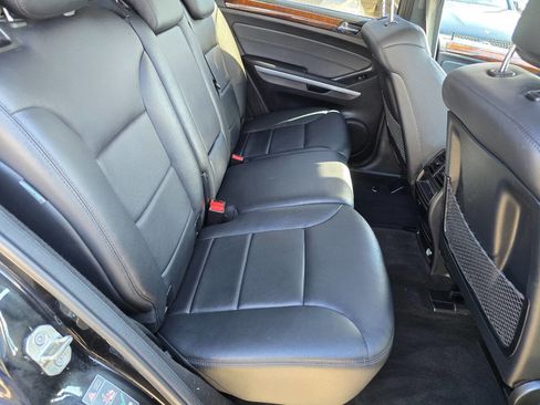 Used 2010 Mercedes-Benz ML 350 ML 350 4MATIC AWD 4dr SUV w/ Premium 1 Pkg image 27