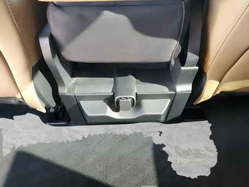 Used 2022 Ford F250 Lariat w/ Lariat Ultimate Package image 21