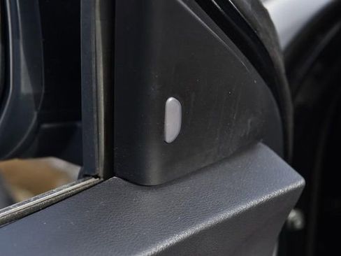 Used 2024 Nissan Kicks SV image 9