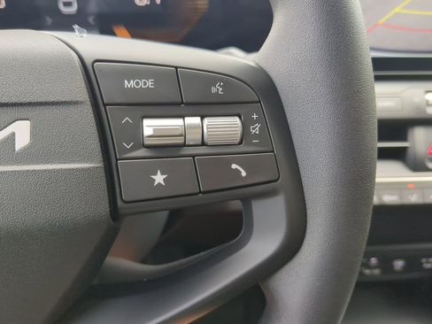 New 2025 Kia K4 LXS image 21