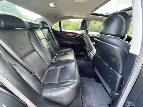 Used 2011 Lexus LS 460 w/ Luxury Value Edition RWD image 14