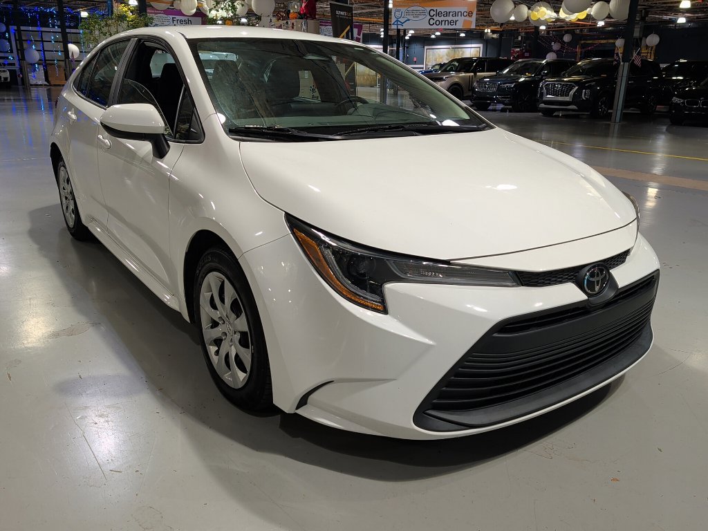 Used 2023 Toyota Corolla LE FWD image 6