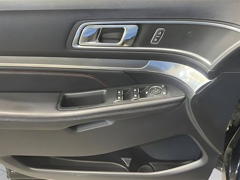 Used 2018 Ford Explorer Sport AWD/4WD image 7