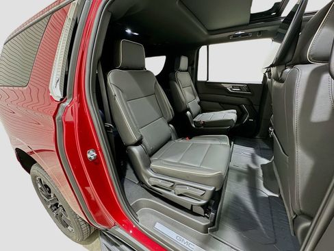 New 2026 GMC Yukon XL Elevation w/ Elevation Premium Package AWD/4WD image 31