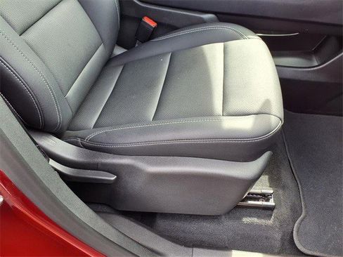 Certified 2025 Chevrolet Traverse LT image 21