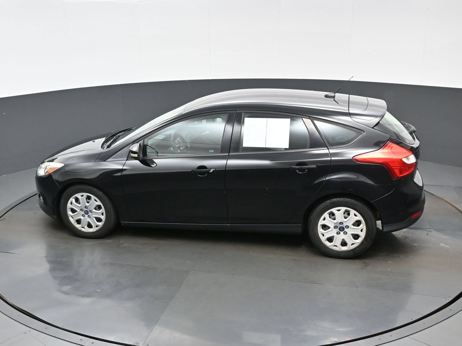 Used 2012 Ford Focus SE FWD image 35
