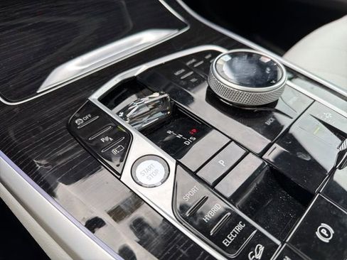 Used 2026 BMW X5 xDrive50e w/ Executive Package image 45