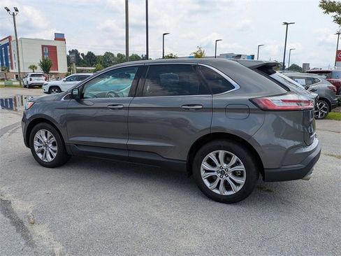 Used 2022 Ford Edge Titanium image 5