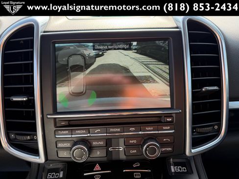 Used 2014 Porsche Cayenne Platinum Edition AWD/4WD image 33