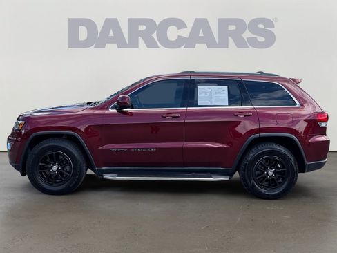 Certified 2020 Jeep Grand Cherokee Laredo RWD image 4