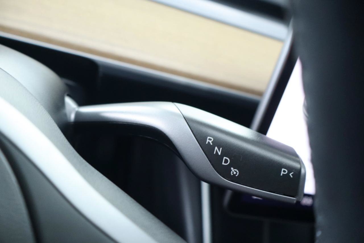 Used 2020 Tesla Model 3 Standard Range RWD image 23