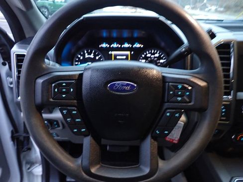 Used 2017 Ford F250 XLT w/ XLT Premium Package image 27