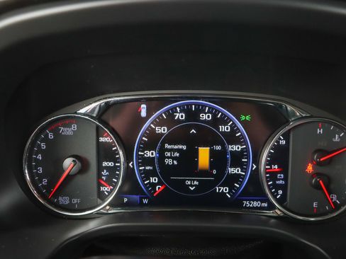 Used 2022 GMC Acadia SLT w/ Technology Package FWD image 15