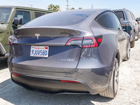 Used 2023 Tesla Model Y Long Range AWD/4WD image 10