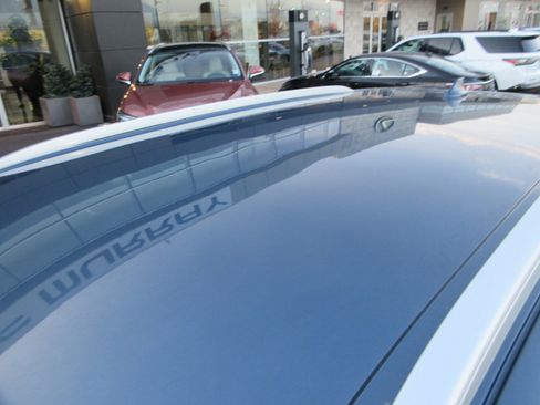 Used 2019 Ford Edge Titanium w/ Cold Weather Package image 17