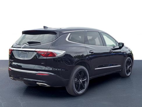 Used 2023 Buick Enclave Essence w/ Experience Buick Package FWD image 8