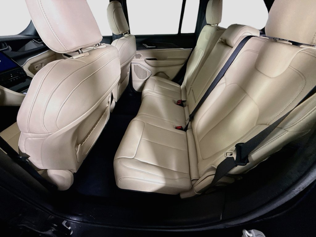 Used 2023 Jeep Grand Cherokee 4WD 4xe image 27