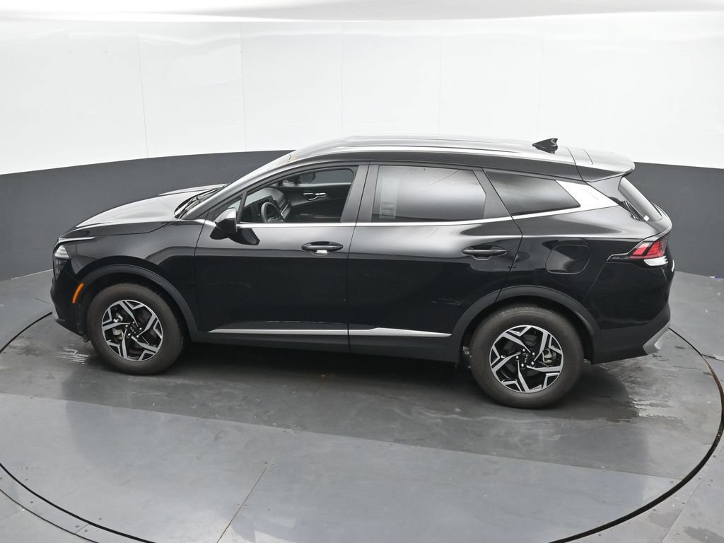 Used 2025 Kia Sportage LX AWD/4WD image 30