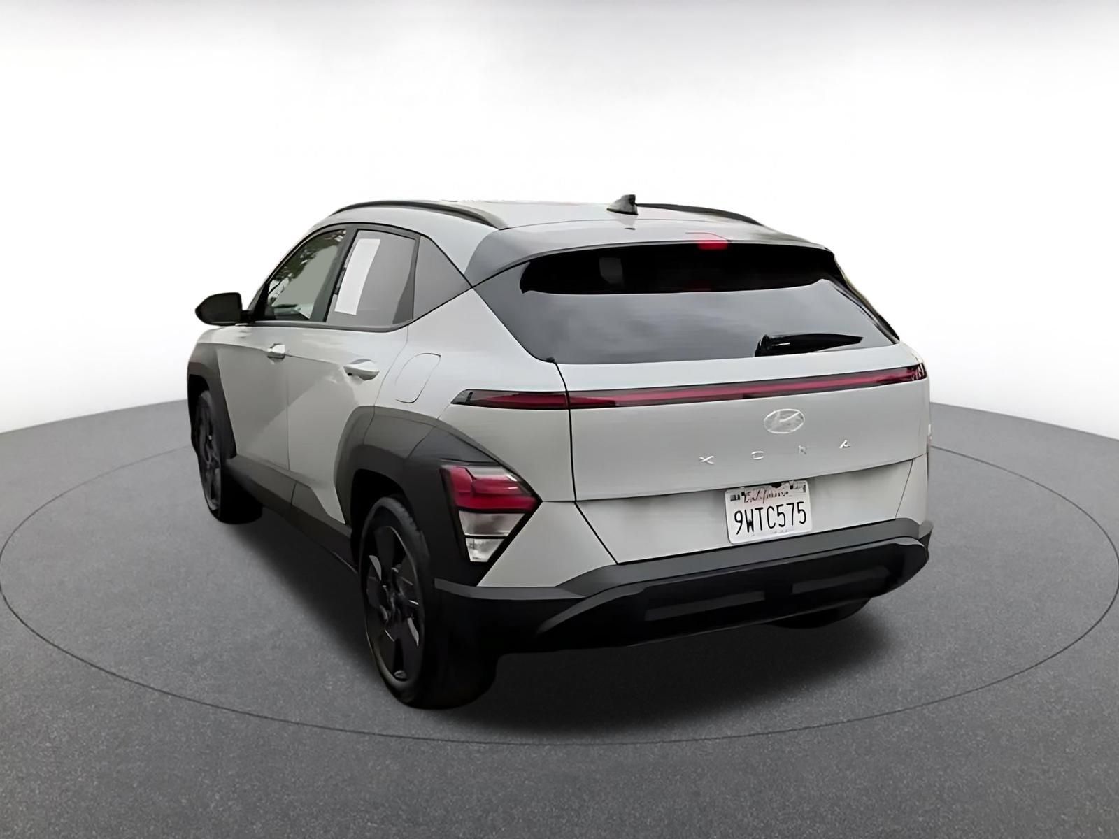 Used 2026 Hyundai Kona SEL Sport FWD image 9