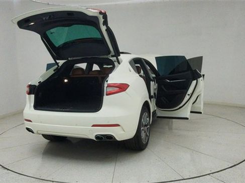 Used 2020 Maserati Levante S image 76