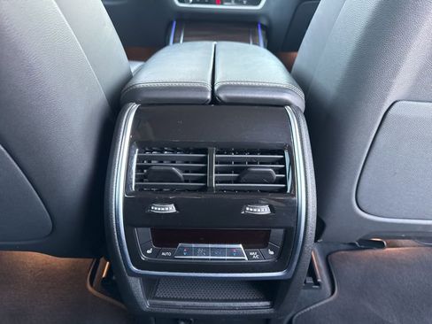 Used 2025 BMW X7 xDrive40i image 27