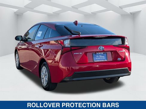Used 2022 Toyota Prius LE image 6