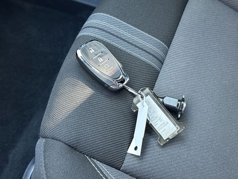 Used 2025 Chevrolet Blazer LT image 18