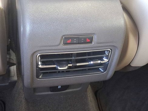 Used 2022 Lincoln Corsair Standard w/ Equipment Group 101A image 11