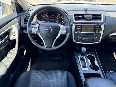Used 2018 Nissan Altima 2.5 S w/ S Convenience Package FWD image 11