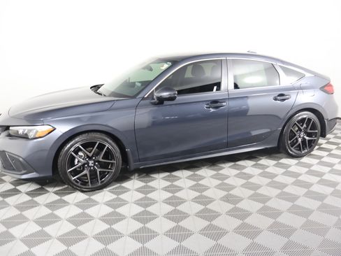 Certified 2024 Honda Civic Sport Touring image 9