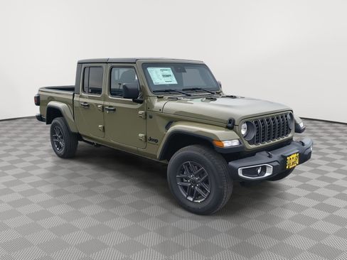 New 2025 Jeep Gladiator Sport AWD/4WD image 7