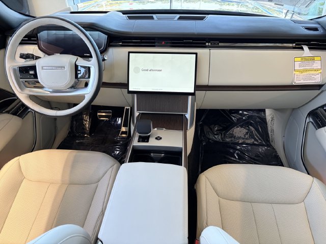 New 2026 Land Rover Range Rover Long Wheelbase SE AWD/4WD image 14