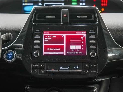 Certified 2020 Toyota Prius LE image 14