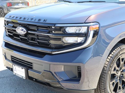 New 2027 Ford Expedition Platinum AWD/4WD image 8