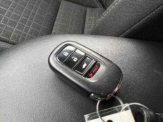 Used 2025 Honda HR-V LX image 29