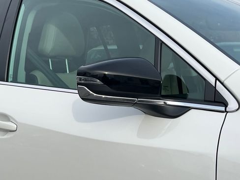 Certified 2025 Subaru Outback Limited image 8