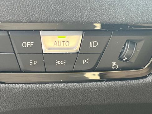 Used 2024 BMW 330e xDrive 330e xDrive Plug-In Hybrid AWD image 59